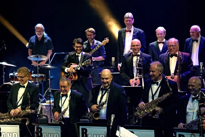 Stadttheater Karlovy Vary — Big Band Karlovy Vary